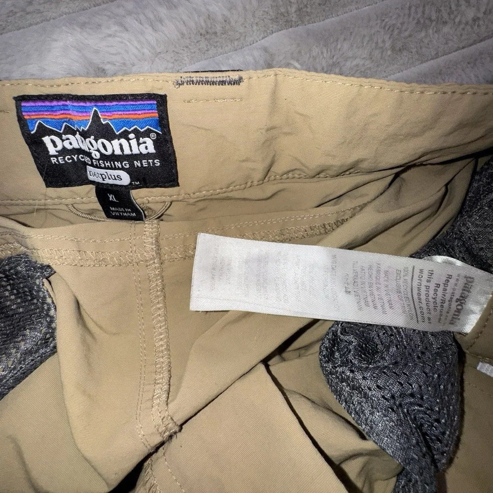 Patagonia Men XL GI III Zip Off Pants Shorts Retro Khaki Convertible 36x31 Cargo